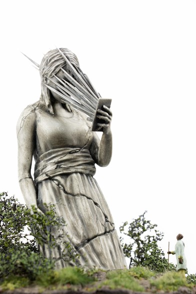ooooh, shit, the classical statue lady gets her face spiked by phone