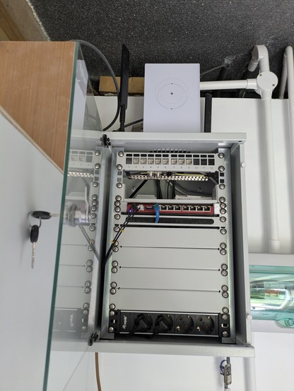 a small (but tidy) rack