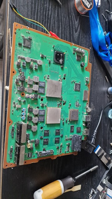 A BC Phat PS3 that started working the momment i put pressure on the RSX.