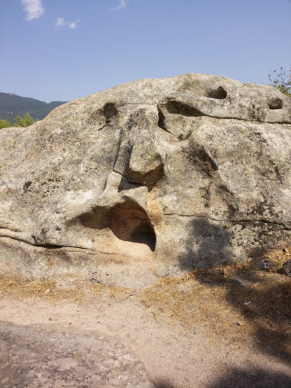 Roca con forma de señor bostezando