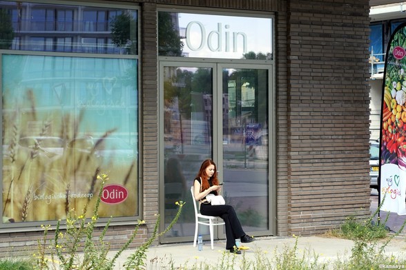 Amsterdam-Noord – Spadinalaan // vrouw // mujer // woman