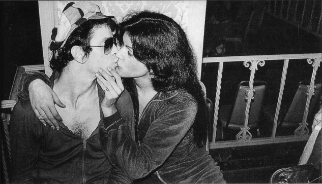 kiss