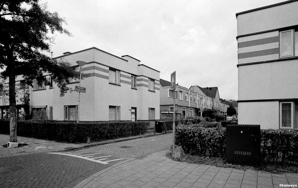 Rotterdam - De Kiefhoek - Adriaan Pieterstraat, Dortsmondstraat