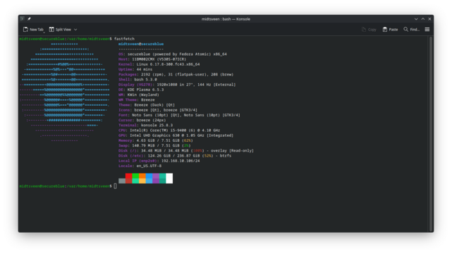 A KDE Konsole window on a Linux desktop displaying the output of the fastfetch system information. On the left is a blue ASCII Fedora logo. On the right is detailed system info.