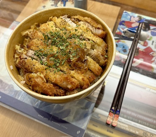 A katsudon obviously. With chopsticks on the side