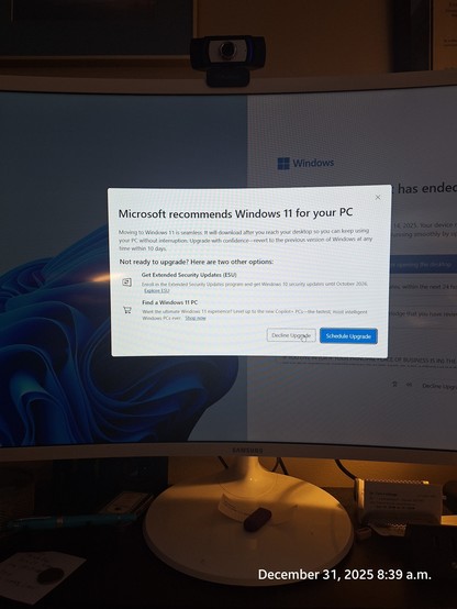 MS nagging me to "upgrade" to Windows 11.