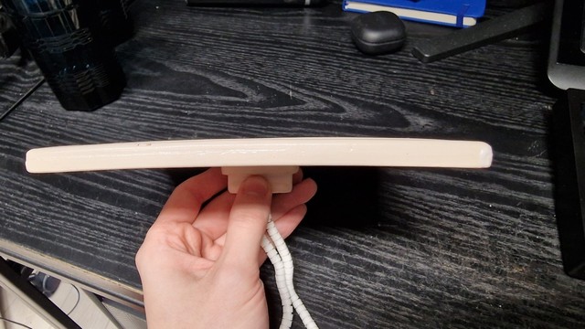 Side view of the ceramic preheater, you can see it has a bent shape, got it like that from the seller.