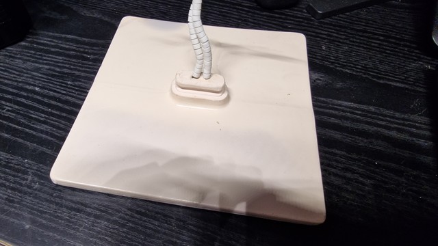 Bottom side of the preheater, just for the size.