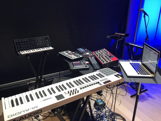 Various synthesisers, drum machine, other devices 