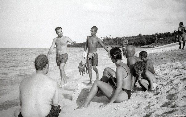 Cuba – Baracoa – Playa Cajuajo - pescadores
