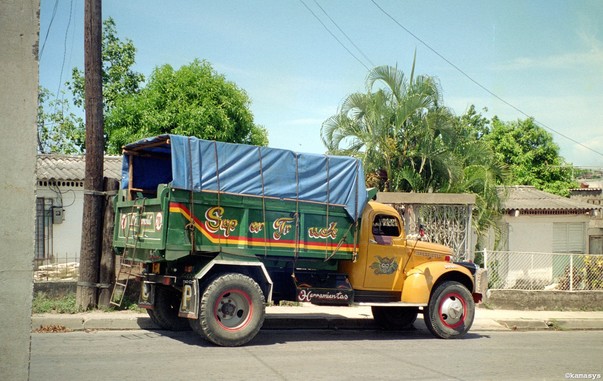 Cuba – Santiago de Cuba - Reparto Santa Barbara - Super Truck