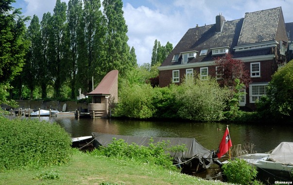 Amsterdam - Pieter Lastmankade - brughuisje // casita del puente // bridge house - Amsterdamse School - Piet Kramer