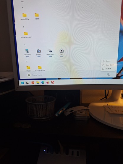 Windows 11.  Multiple clicks to shutdown.