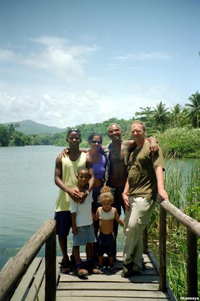 Cuba - Baracoa – Playa Duaba - Arístides Smith y familia