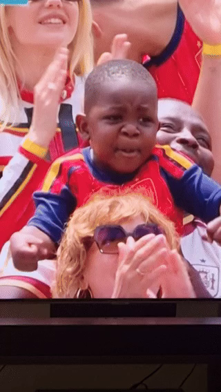 3yo Spanish football fan scream in delight when Spain scores a goal