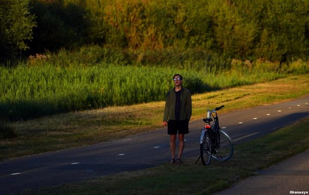 Amsterdam – Ouderkerkerdijk - contemplando el eclipse solar // kijken naar de zonsverduistering // watching the solar eclipse