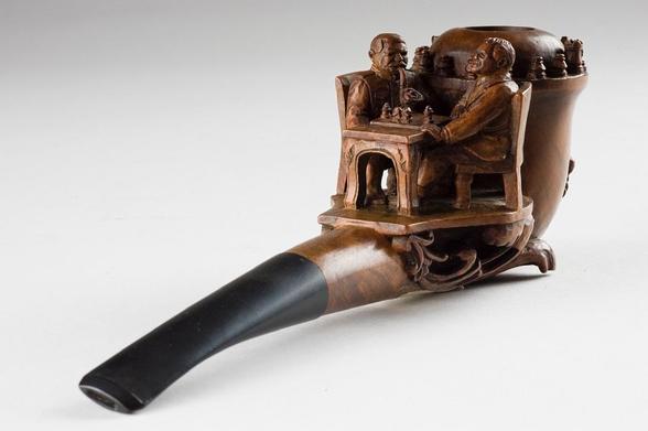 One of Stalin’s pipes, depicting him and FDR playing chess. It was given to him in 1945 by the visiting US chess team