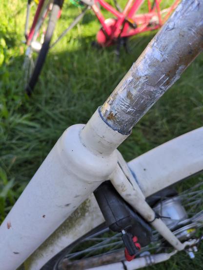 Sattelrohr und Stange eines Lastenrads der Marke Bakfiets
