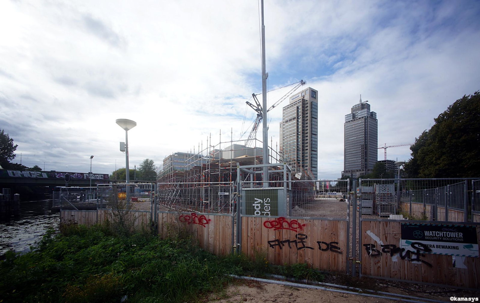 Amsterdam – Weesperzijde - Mondriaantoren, Rembrandttoren
la construcción de la Circle City House // bouw van het Circular City House // construction of the Circular City House